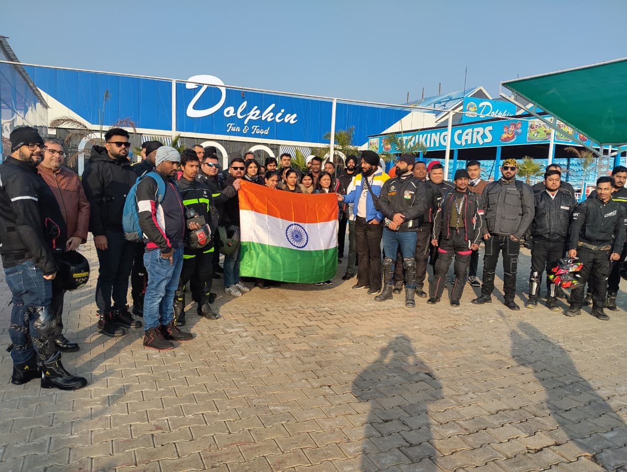 Dolphin Fun & Food interior pic-23.jpg